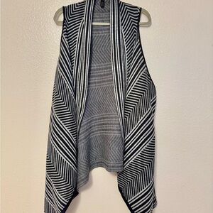 Lane Bryant Black and White Knit Vest one size